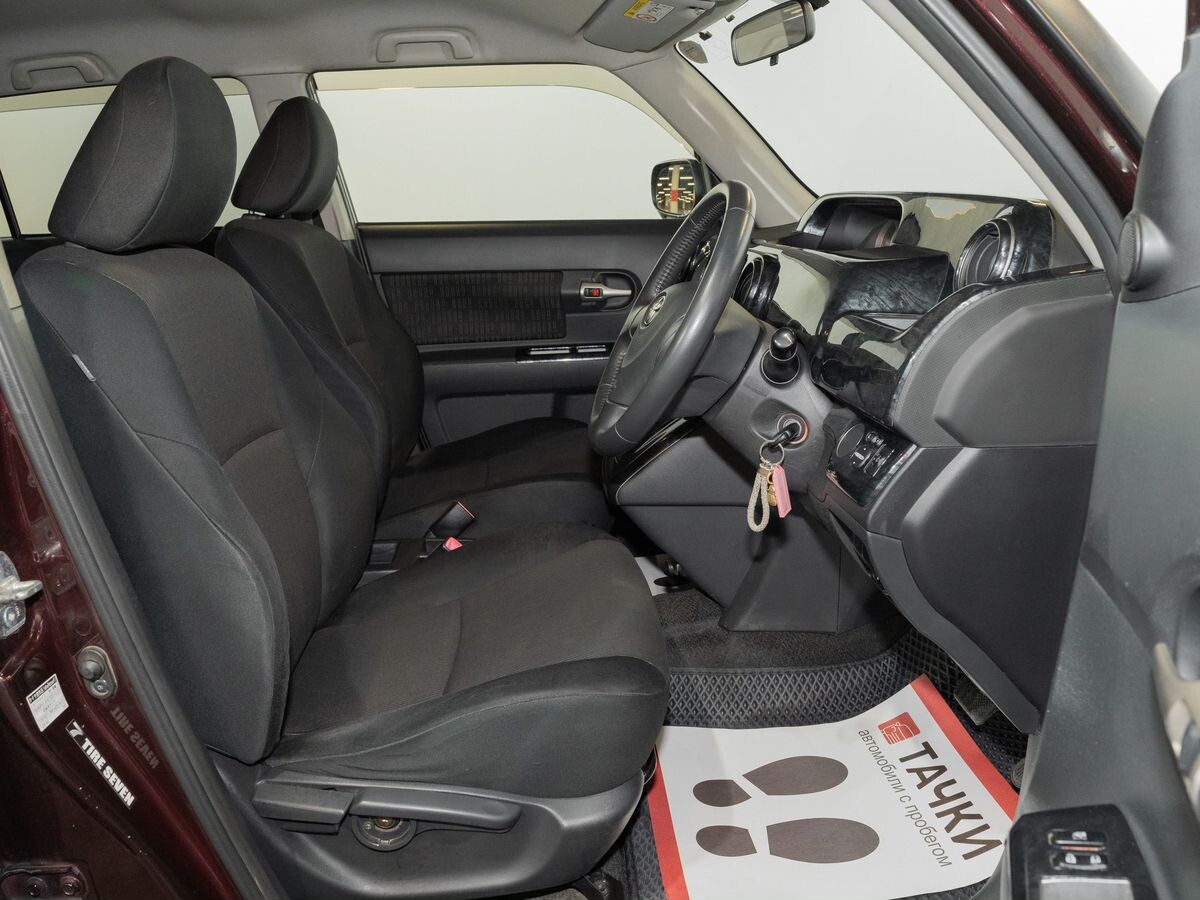 Toyota Corolla Rumion 2014 - фото автомобиля