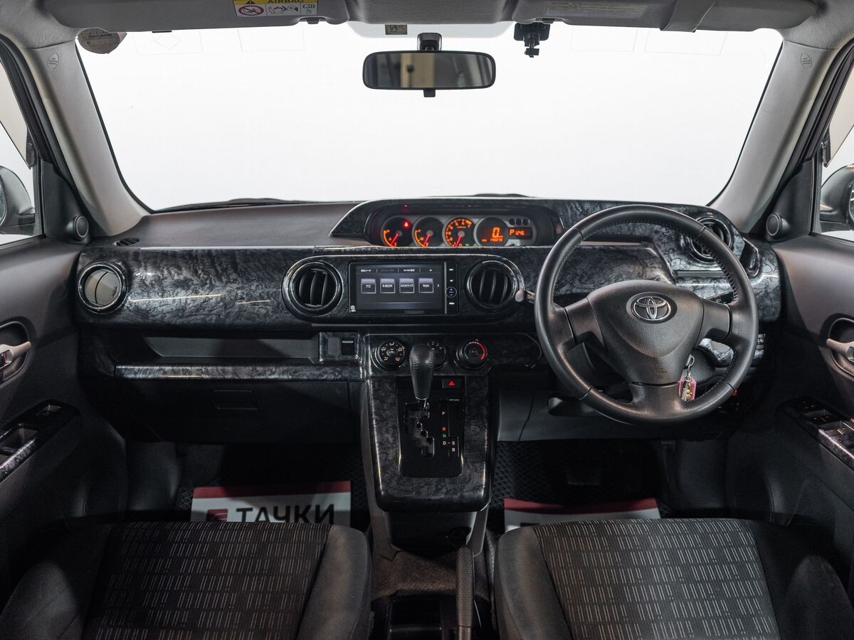 Toyota Corolla Rumion 2014 - фото автомобиля