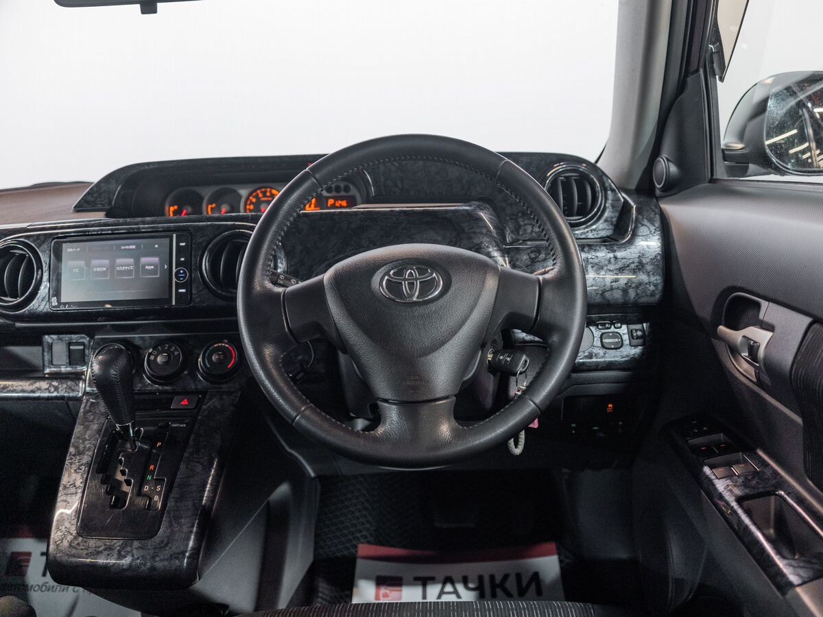 Toyota Corolla Rumion 2014 - фото автомобиля