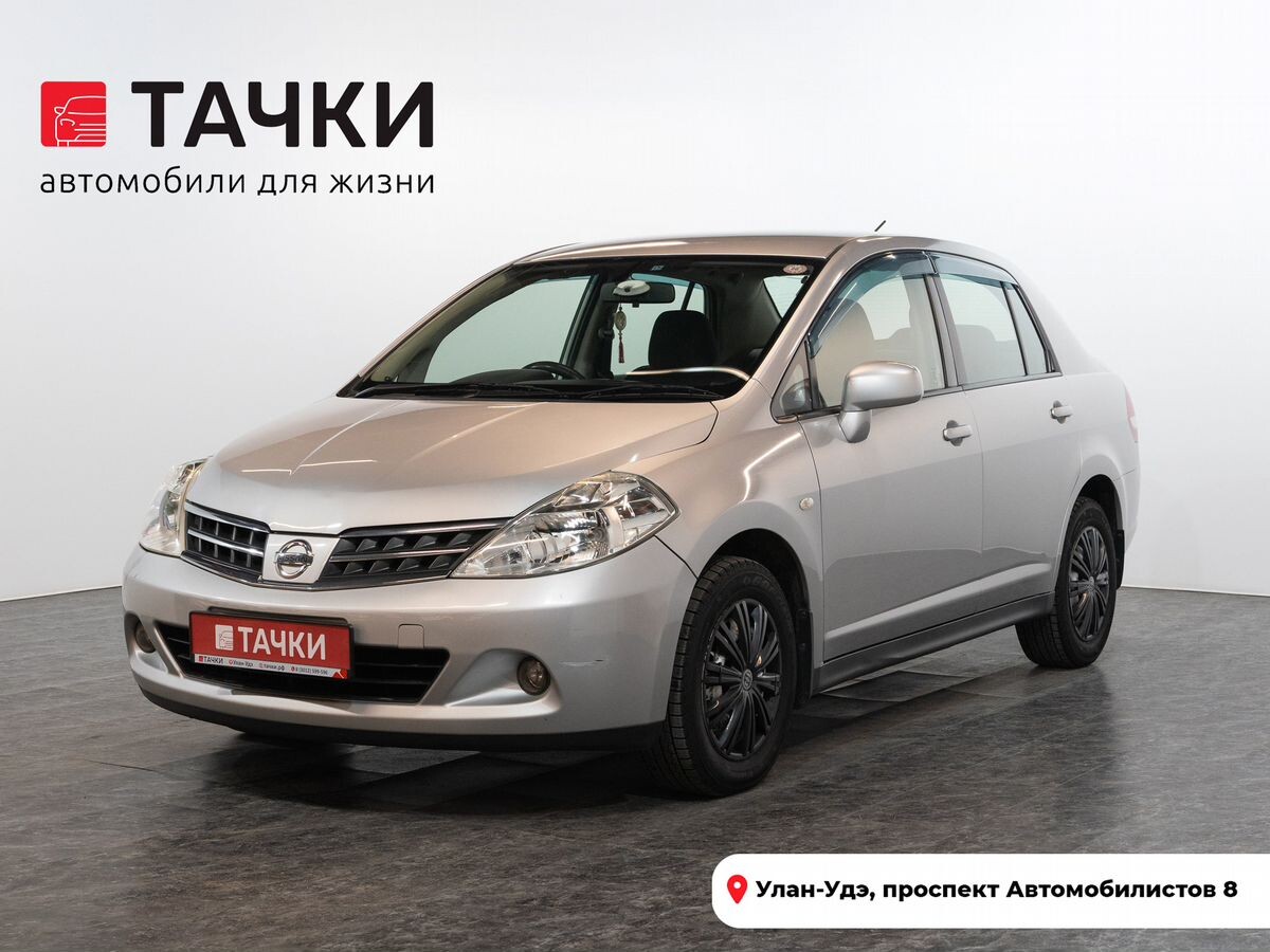 Nissan Tiida 2011 - фото автомобиля