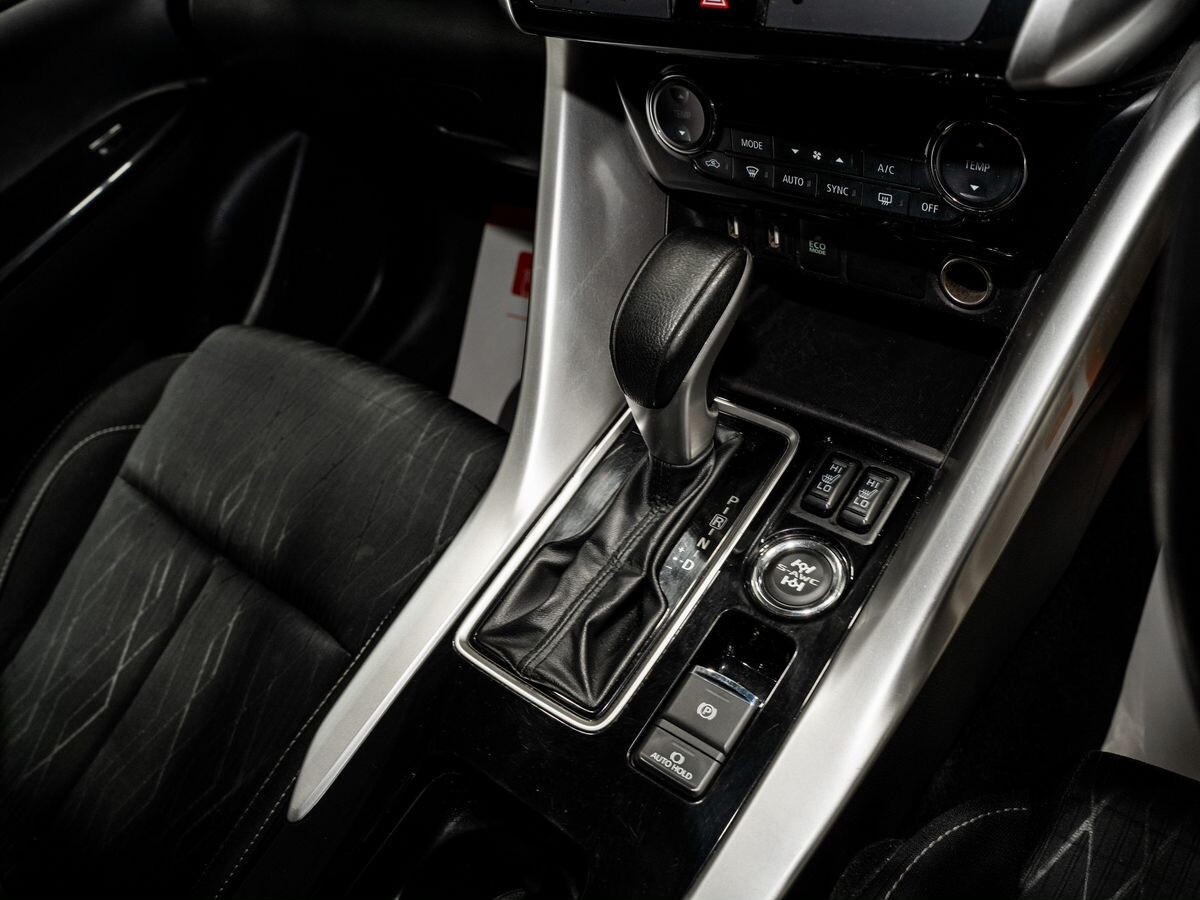 Mitsubishi Eclipse Cross 2019 - фото автомобиля