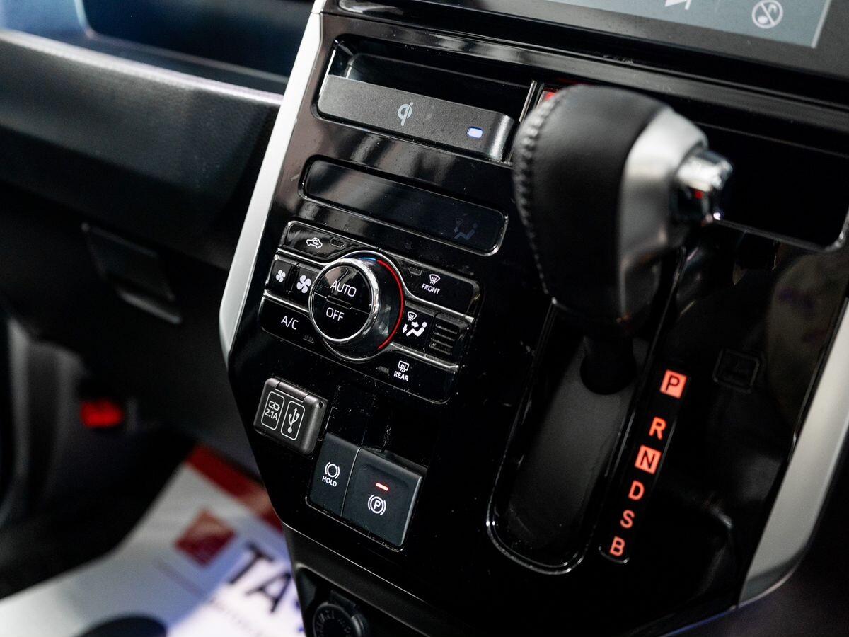 Toyota Roomy 2021 - фото автомобиля
