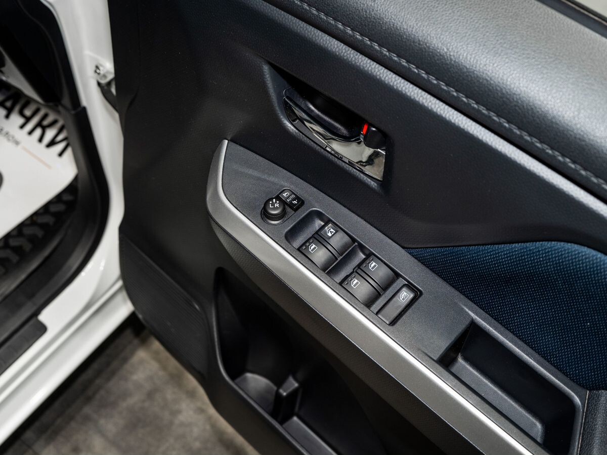 Toyota Roomy 2021 - фото автомобиля