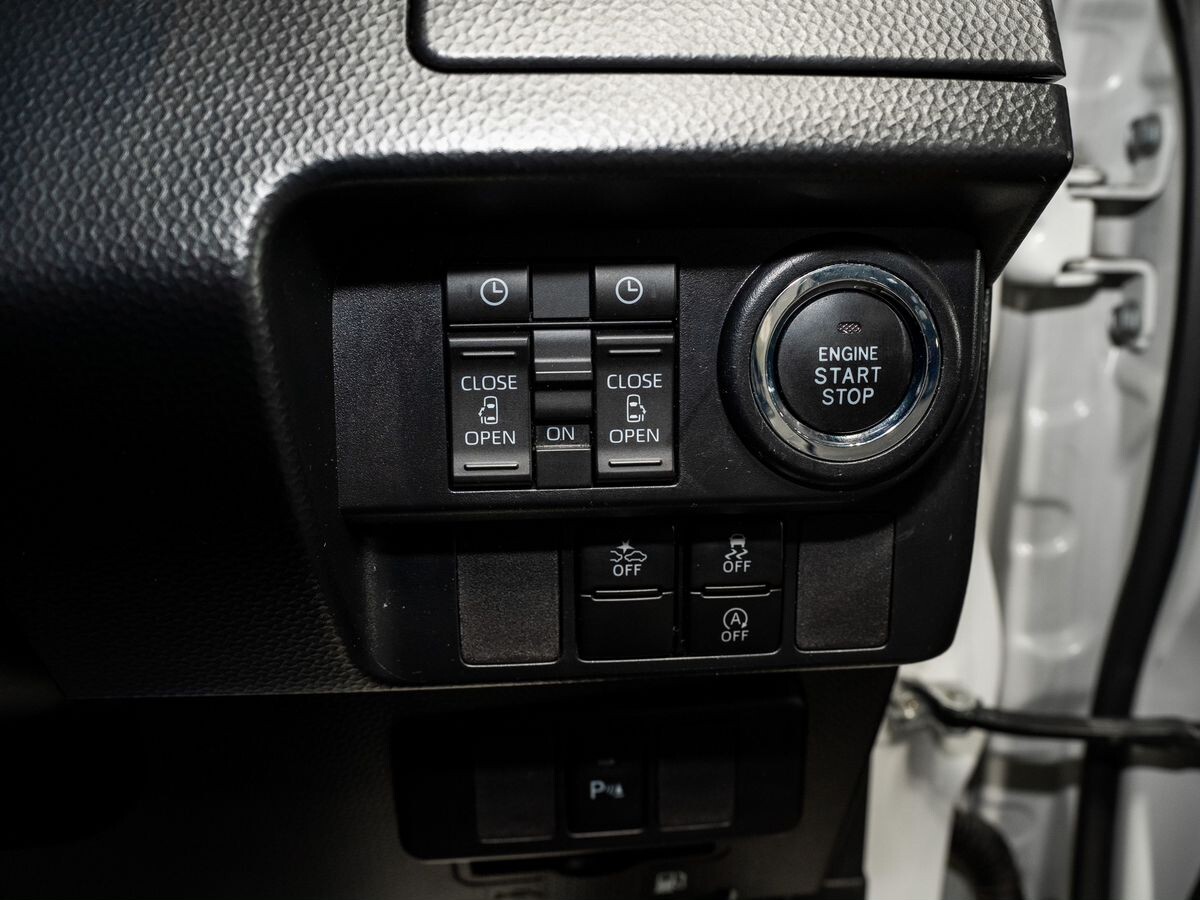 Toyota Roomy 2021 - фото автомобиля