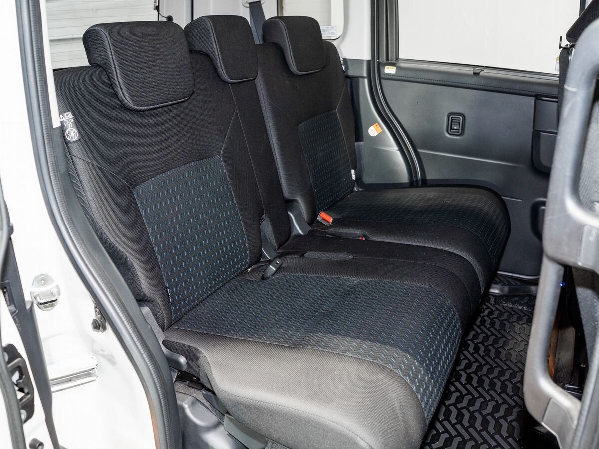 Toyota Roomy 2021 - фото автомобиля