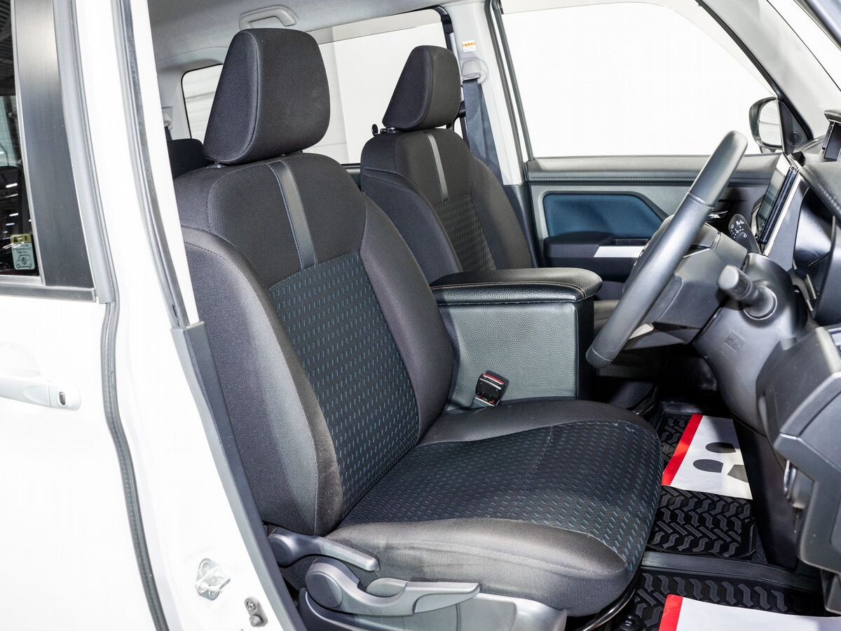 Toyota Roomy 2021 - фото автомобиля