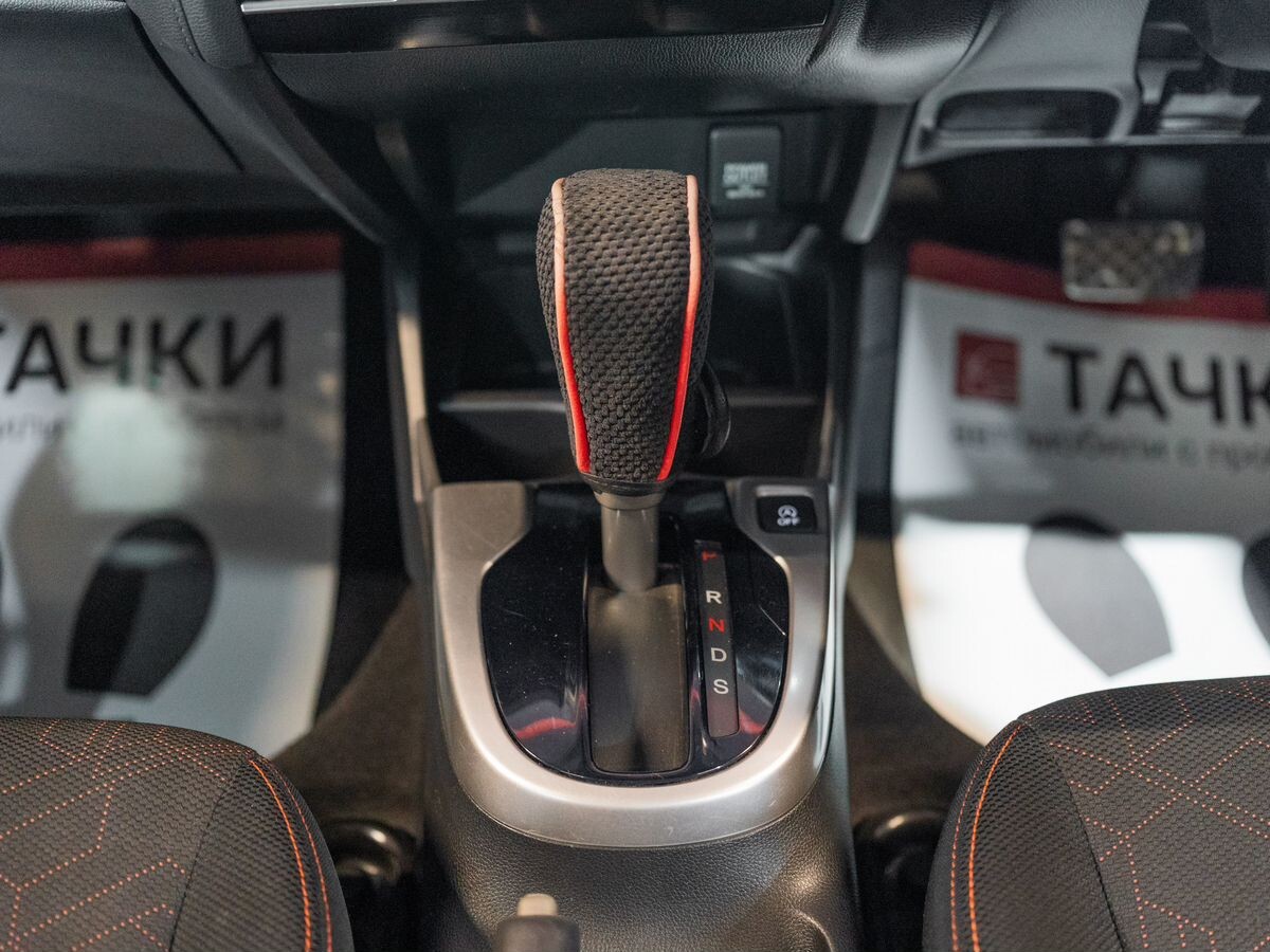 Honda Fit 2015 - фото автомобиля