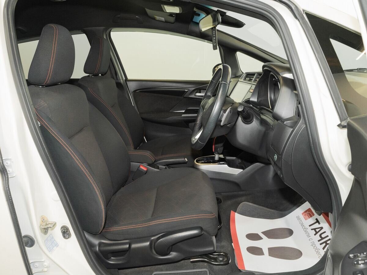 Honda Fit 2015 - фото автомобиля