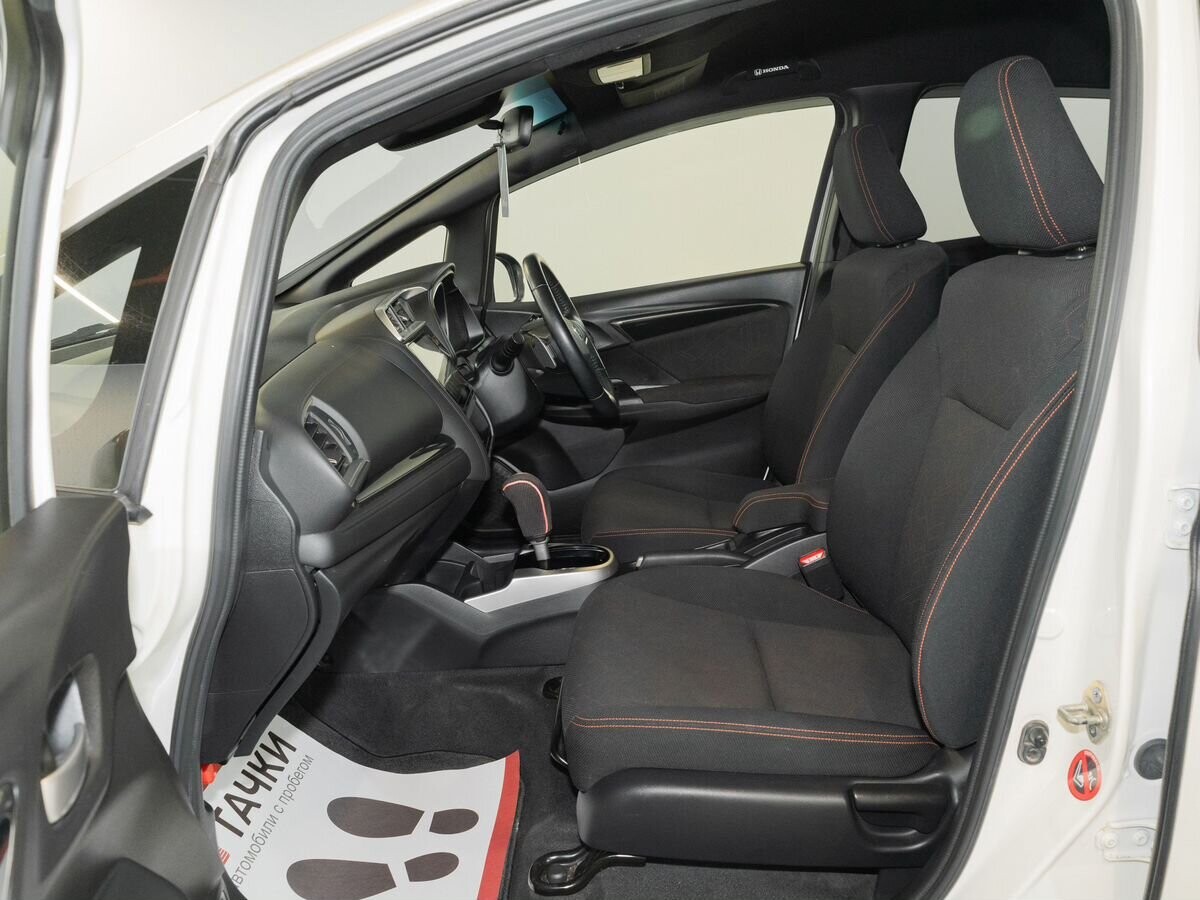 Honda Fit 2015 - фото автомобиля