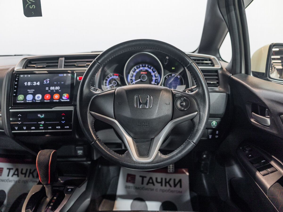 Honda Fit 2015 - фото автомобиля