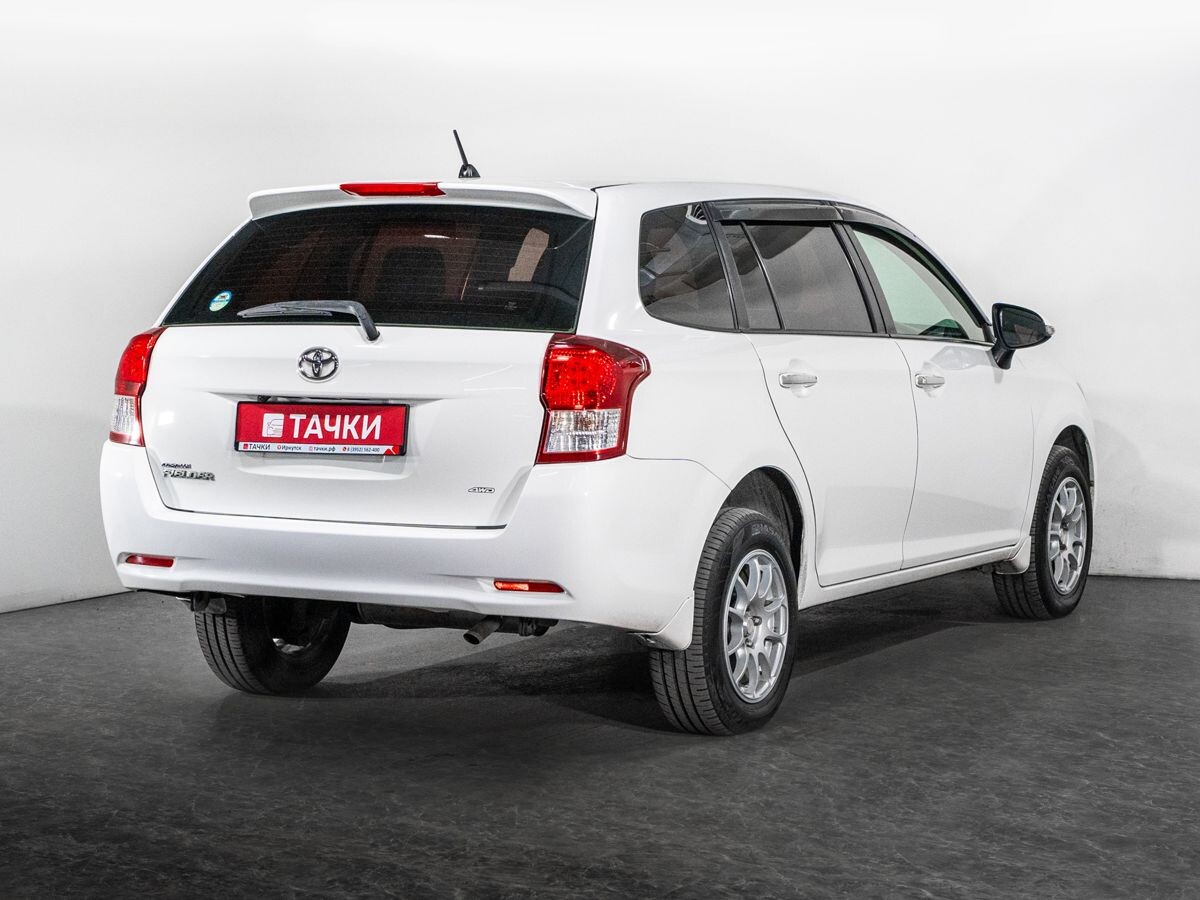 Toyota Corolla Fielder 2013 - фото автомобиля