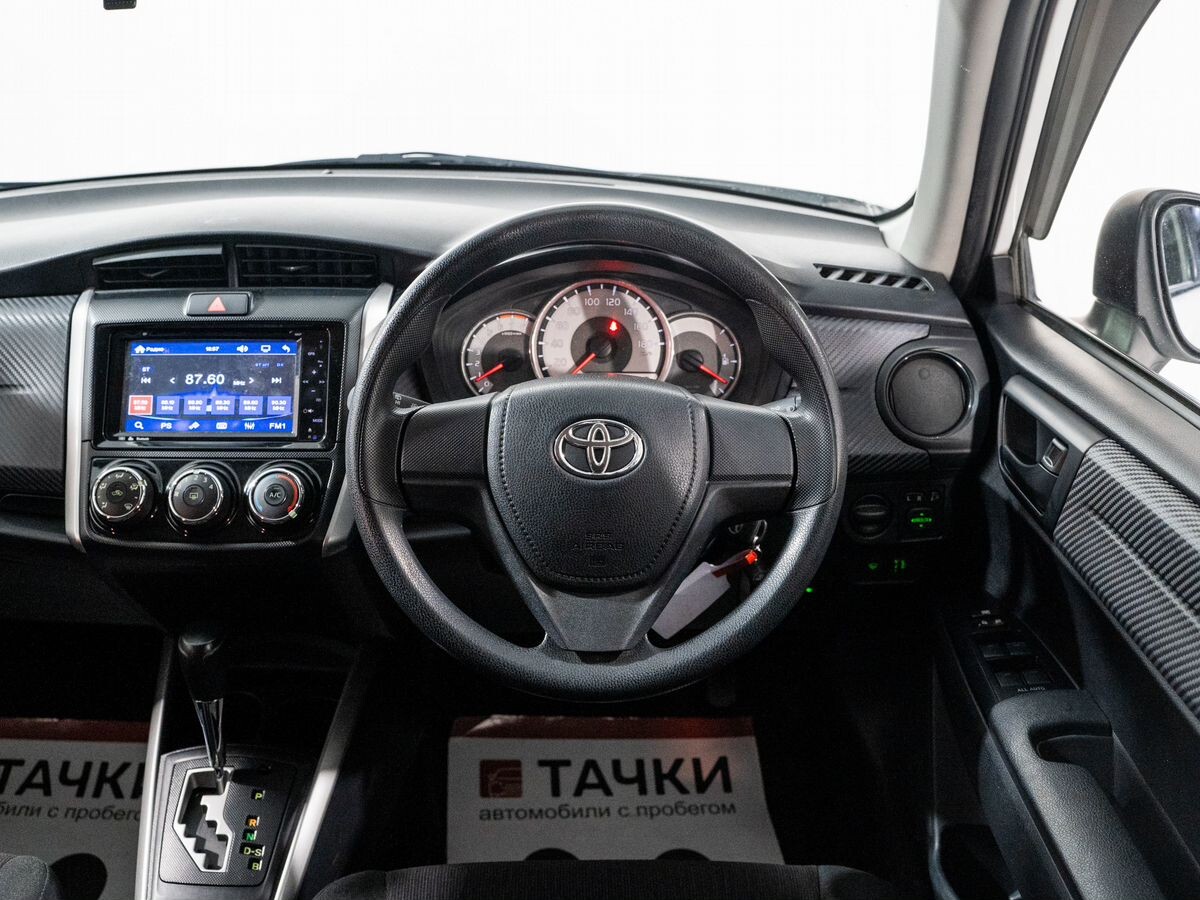 Toyota Corolla Fielder 2013 - фото автомобиля