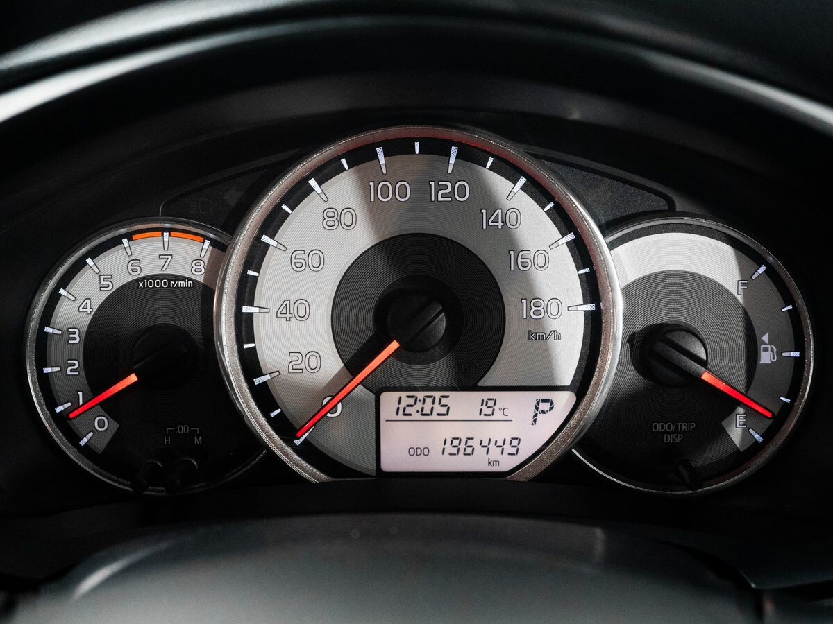 Toyota Corolla Fielder 2013 - фото автомобиля