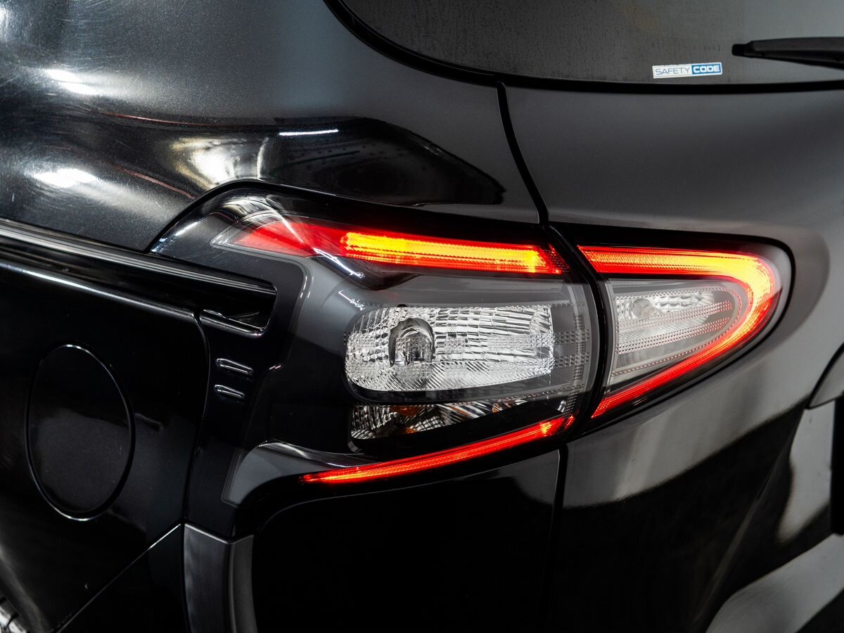 Toyota Sienta 2015 - фото автомобиля