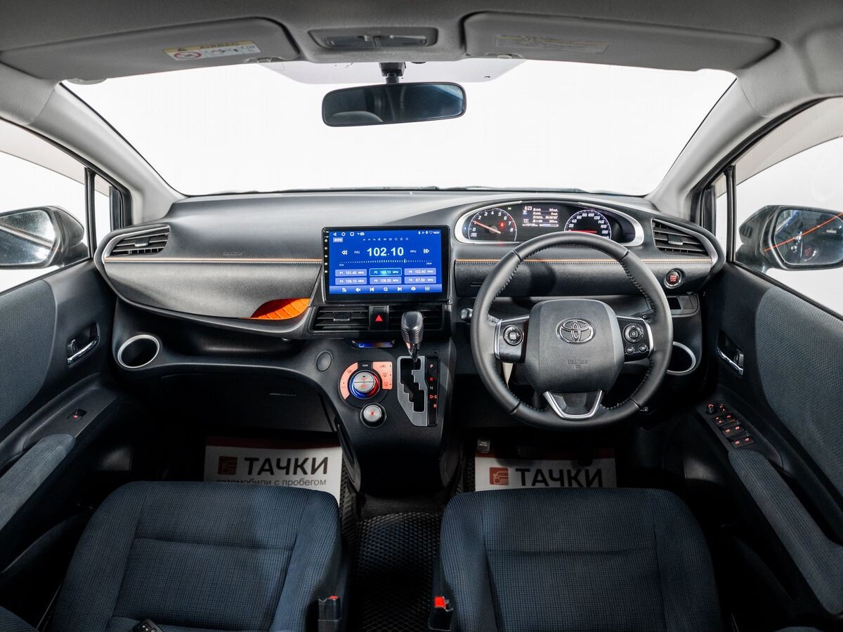 Toyota Sienta 2015 - фото автомобиля