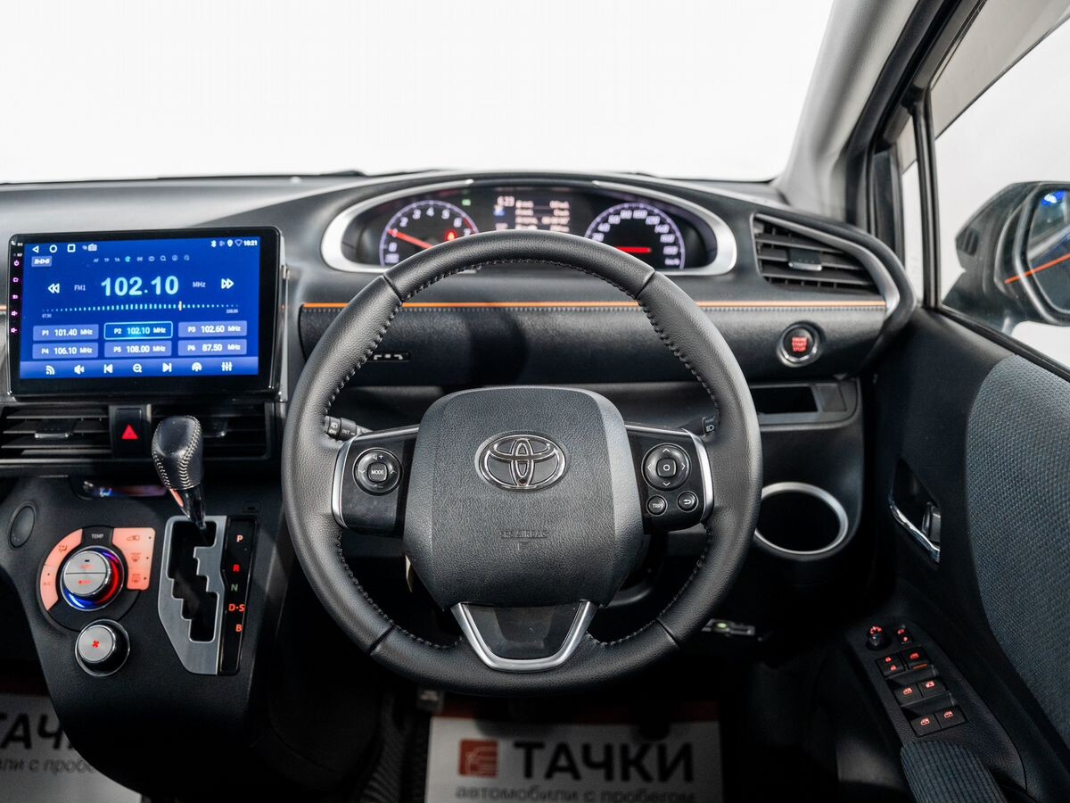 Toyota Sienta 2015 - фото автомобиля