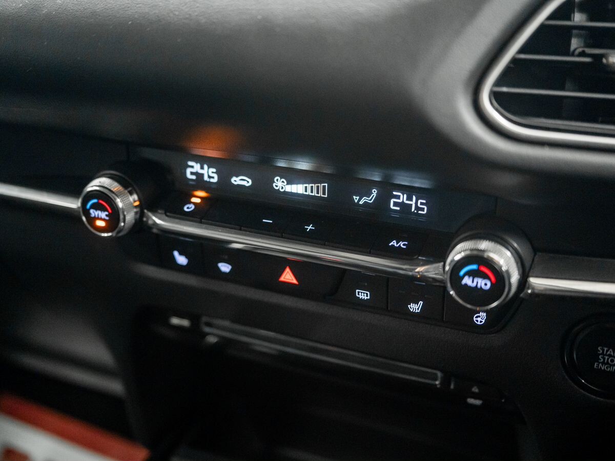 Mazda CX-30 2020 - фото автомобиля