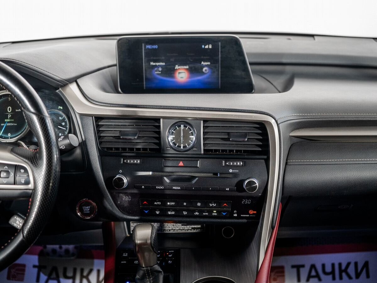 Lexus RX200t 2017 - фото автомобиля