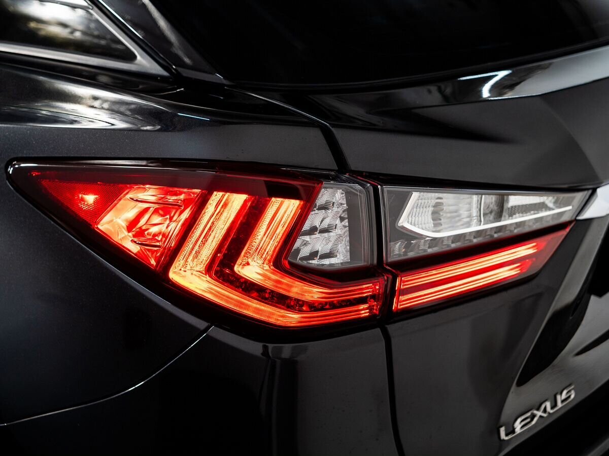 Lexus RX200t 2017 - фото автомобиля
