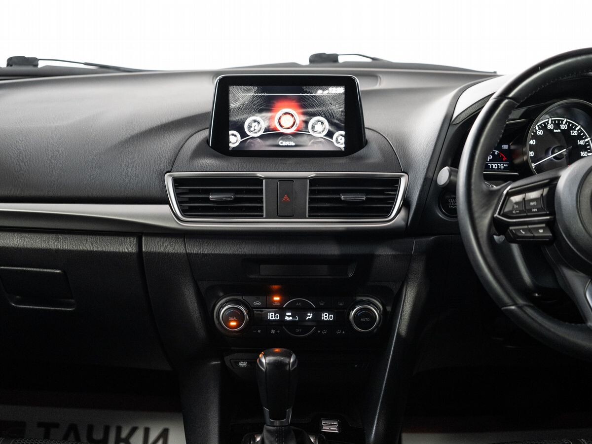 Mazda Axela 2017 - фото автомобиля