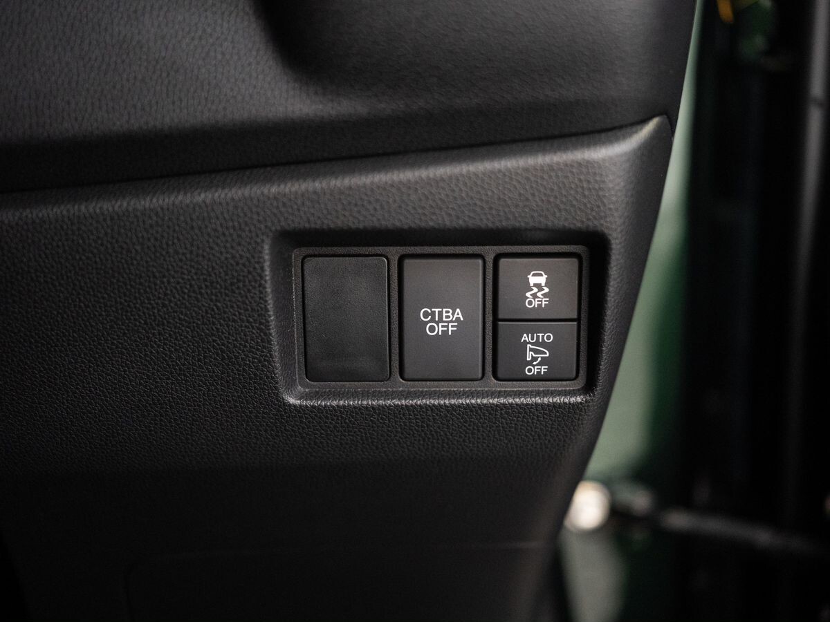 Honda N-WGN 2018 - фото автомобиля