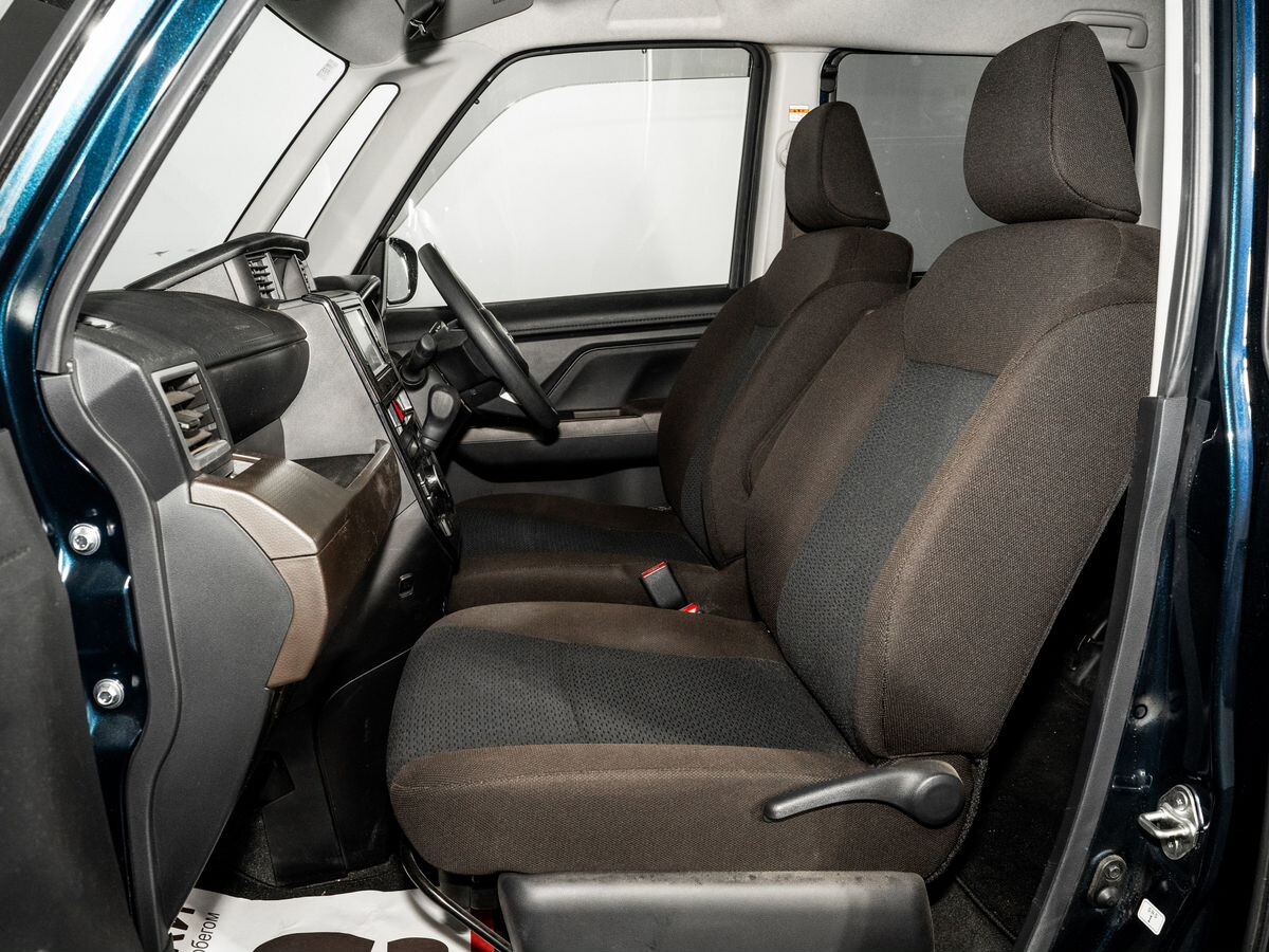 Toyota Roomy 2021 - фото автомобиля