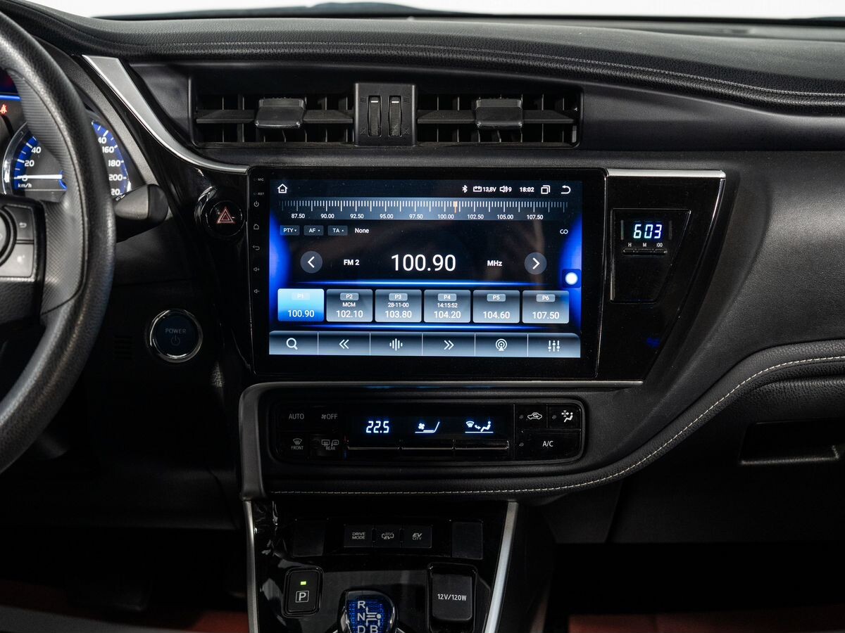 Toyota Corolla 2019 - фото автомобиля