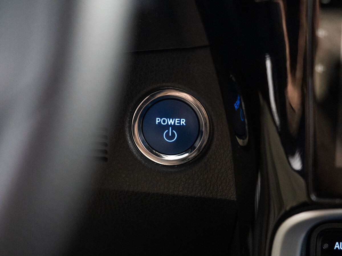 Toyota Corolla 2019 - фото автомобиля