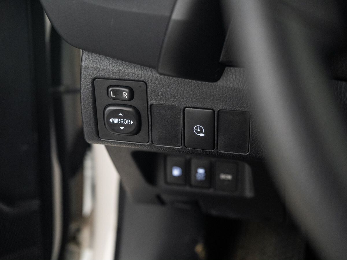 Toyota Corolla 2019 - фото автомобиля