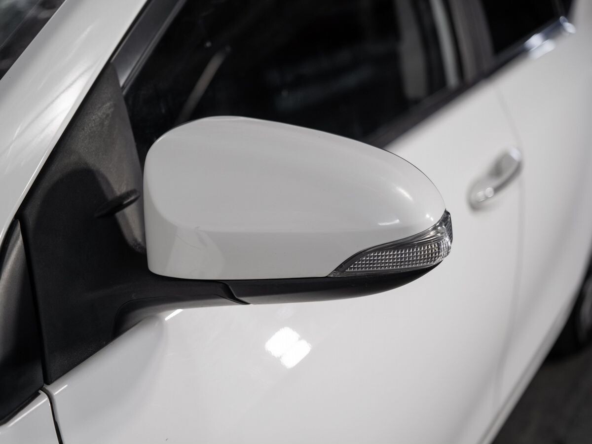 Toyota Corolla 2019 - фото автомобиля