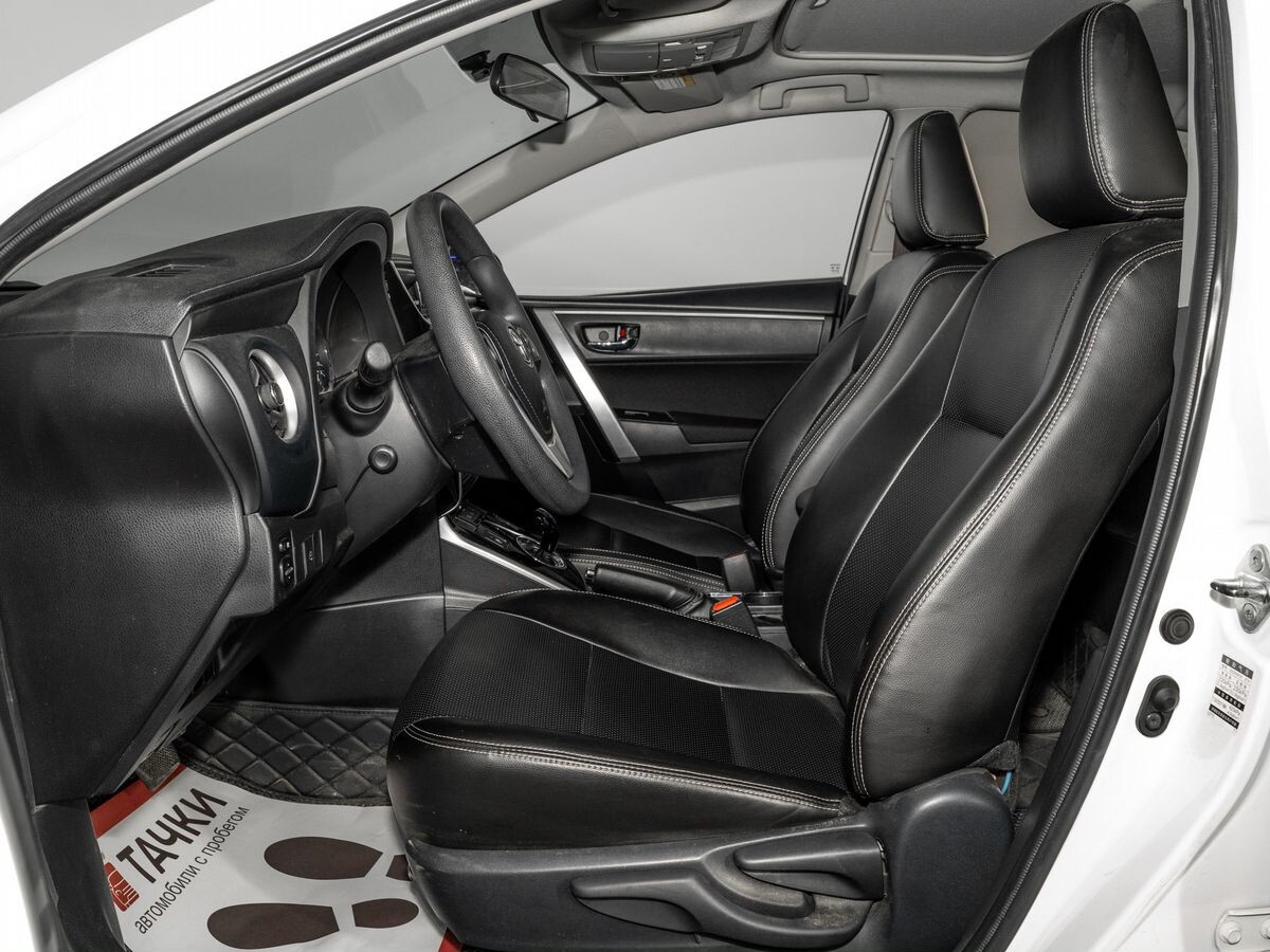Toyota Corolla 2019 - фото автомобиля