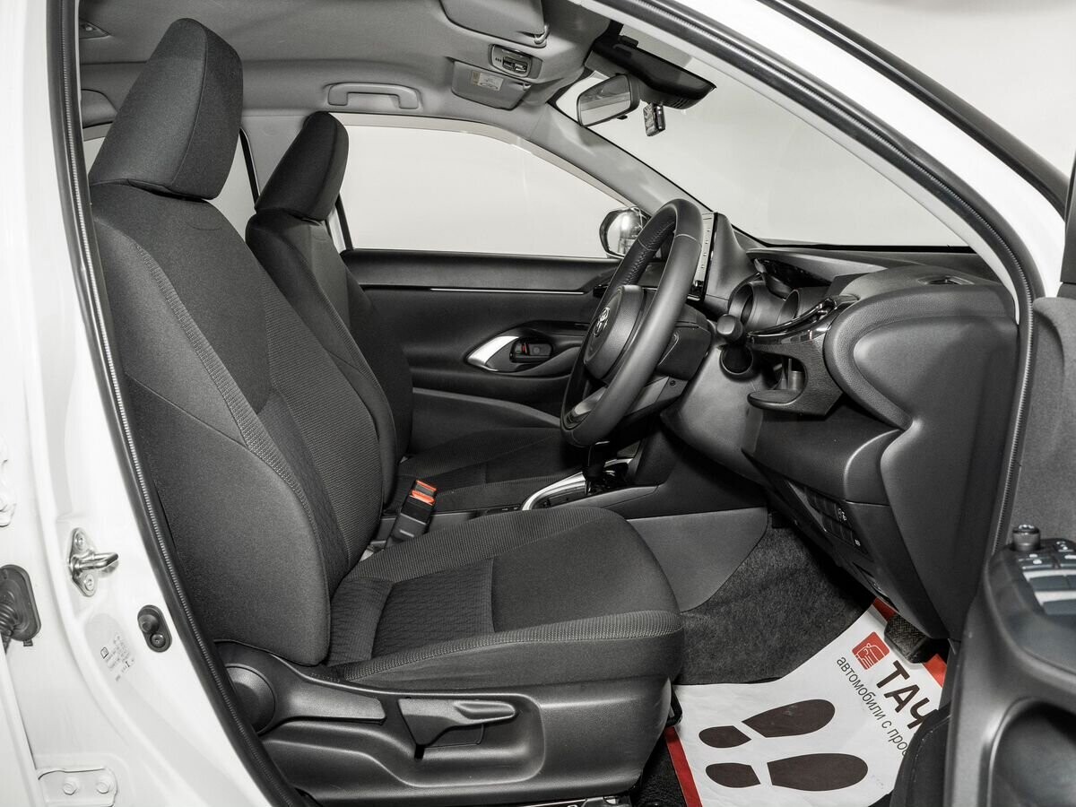 Toyota Yaris Cross 2022 - фото автомобиля