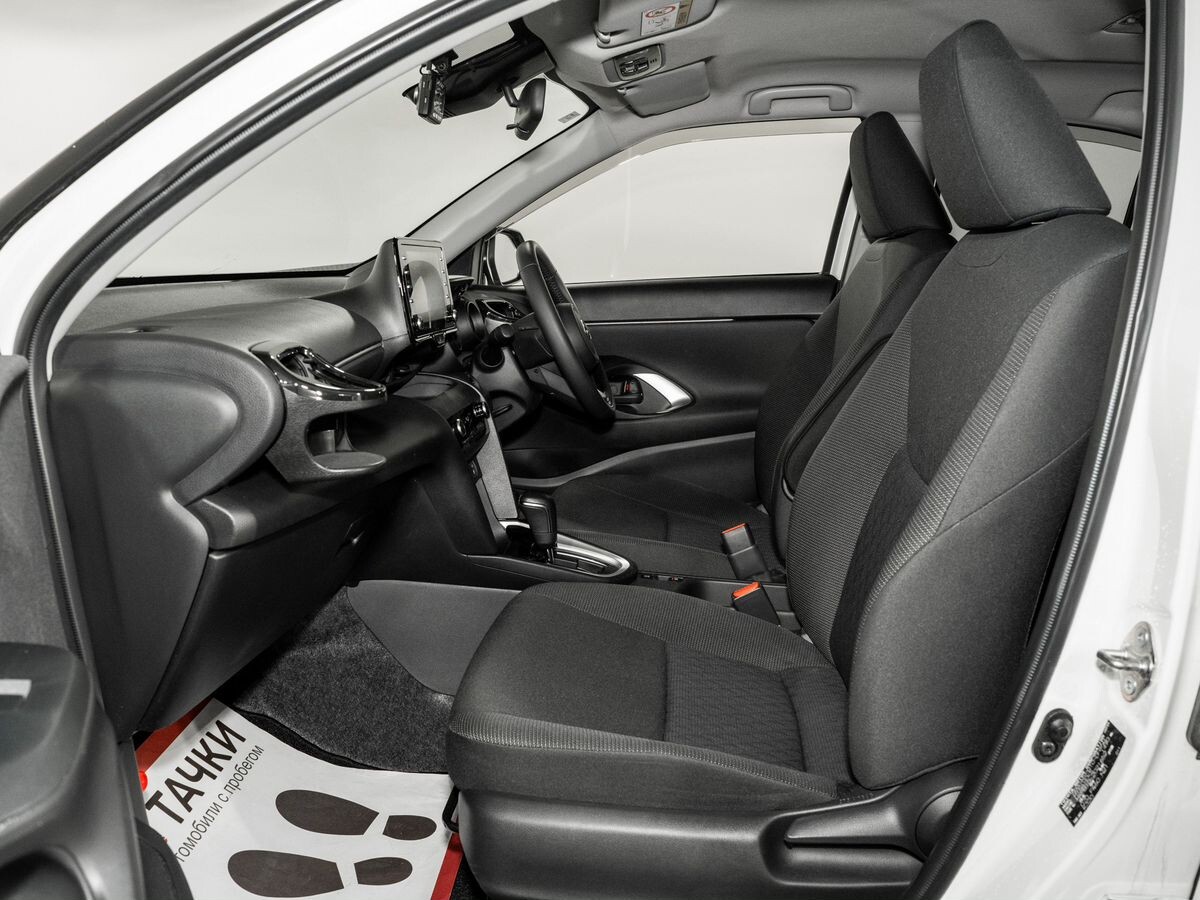 Toyota Yaris Cross 2022 - фото автомобиля