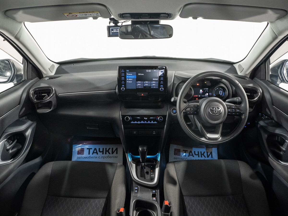 Toyota Yaris Cross 2022 - фото автомобиля