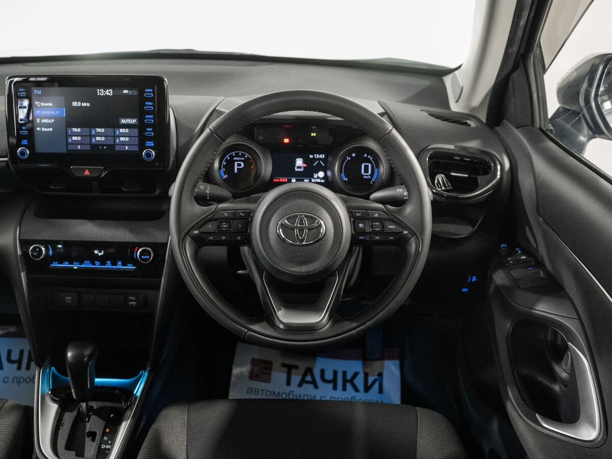 Toyota Yaris Cross 2022 - фото автомобиля