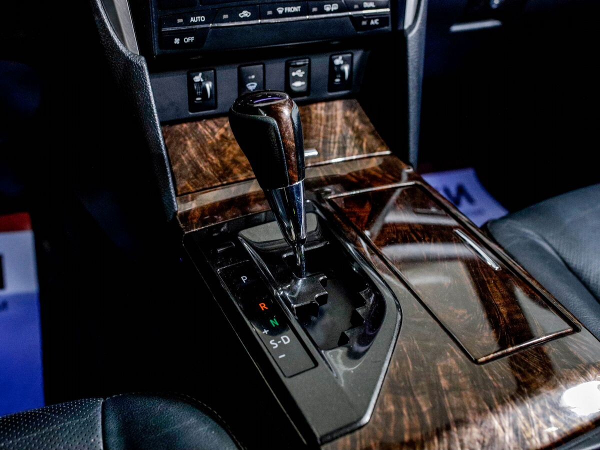 Toyota Camry 2015 - фото автомобиля