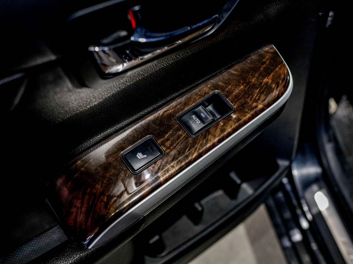 Toyota Camry 2015 - фото автомобиля