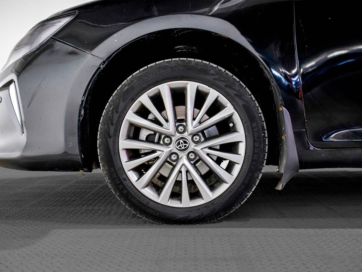 Toyota Camry 2015 - фото автомобиля