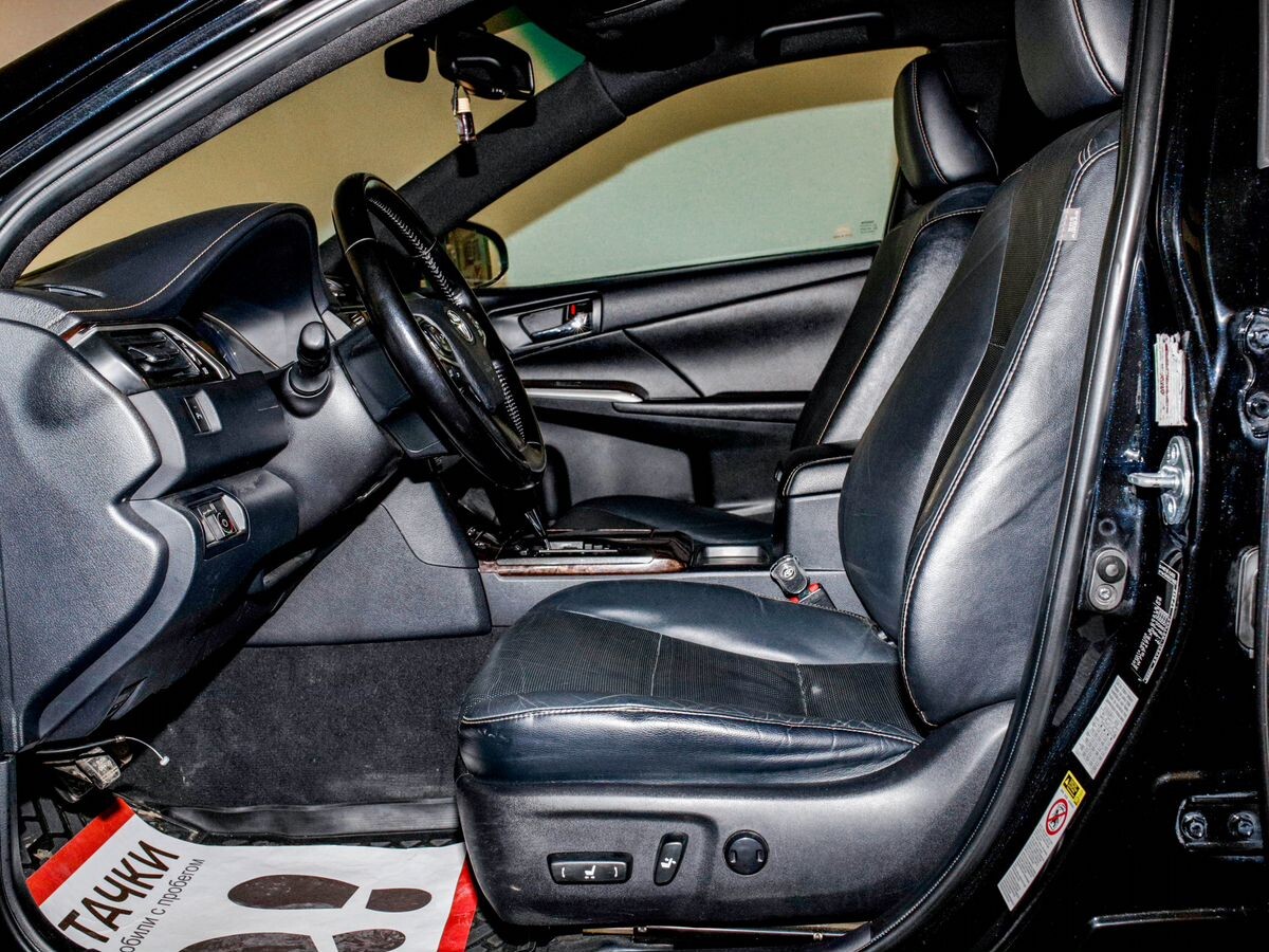 Toyota Camry 2015 - фото автомобиля