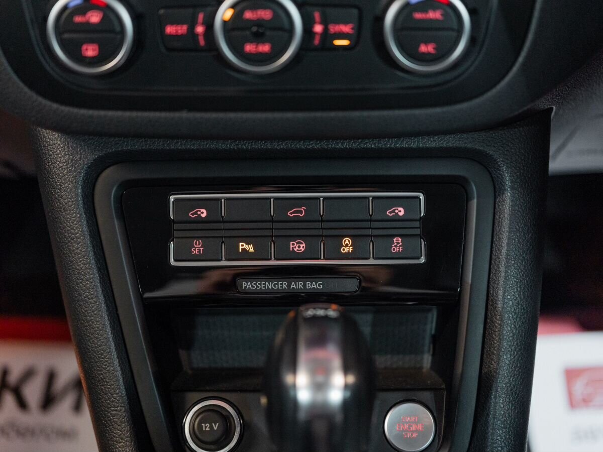 Volkswagen Sharan 2013 - фото автомобиля