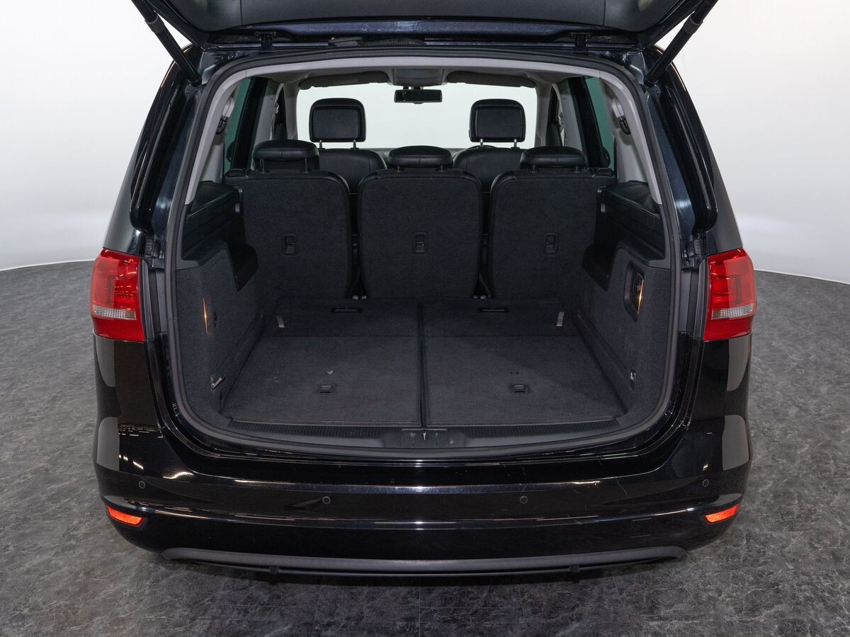 Volkswagen Sharan 2013 - фото автомобиля
