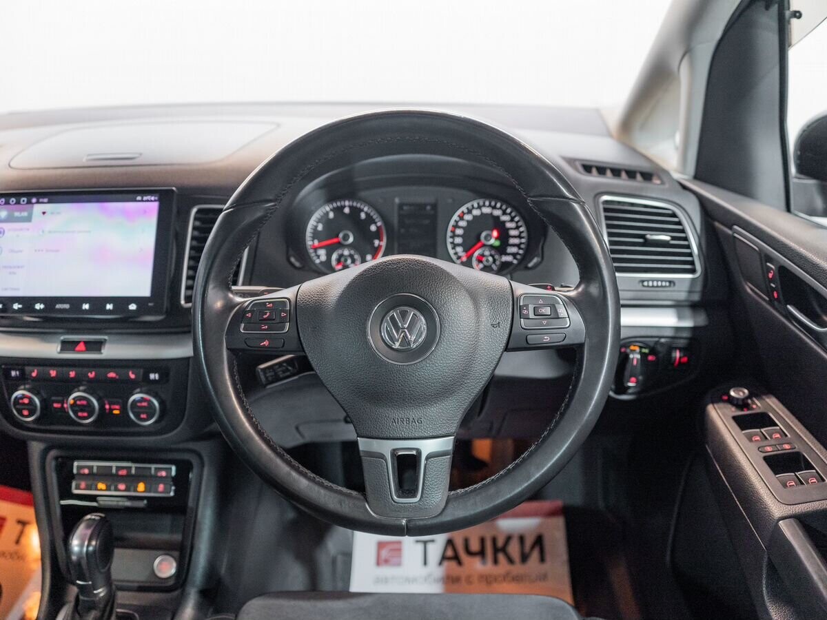 Volkswagen Sharan 2013 - фото автомобиля