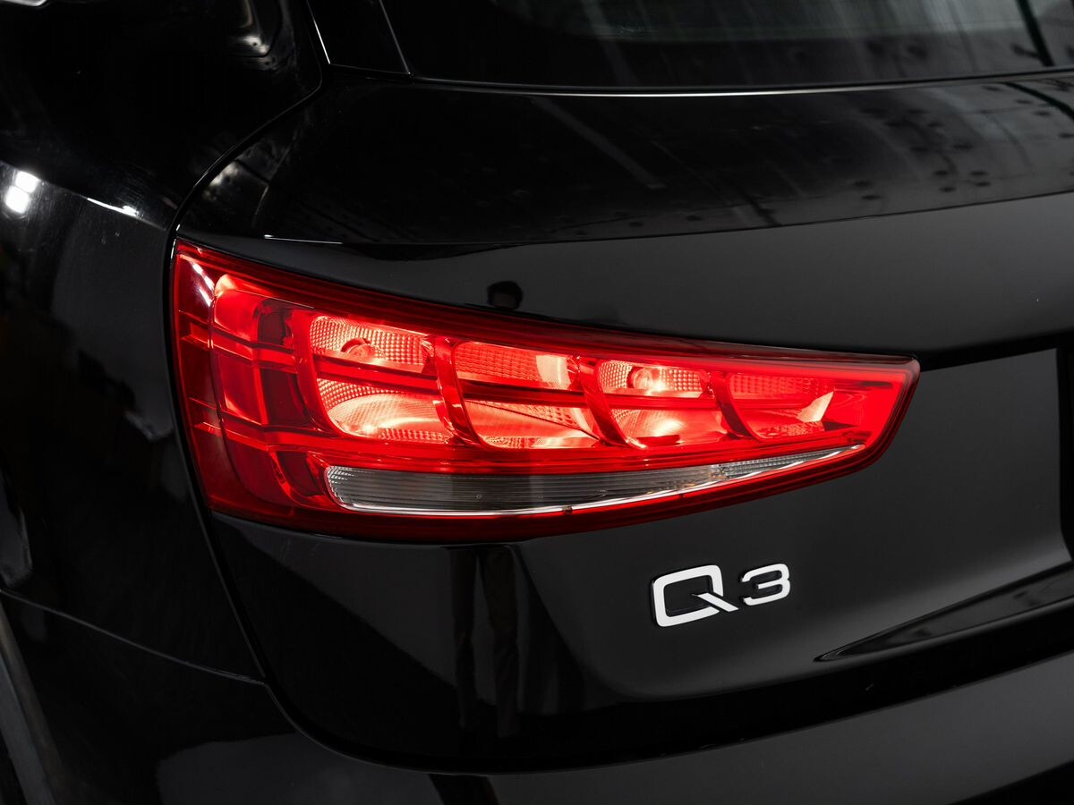 Audi Q3 2015 - фото автомобиля
