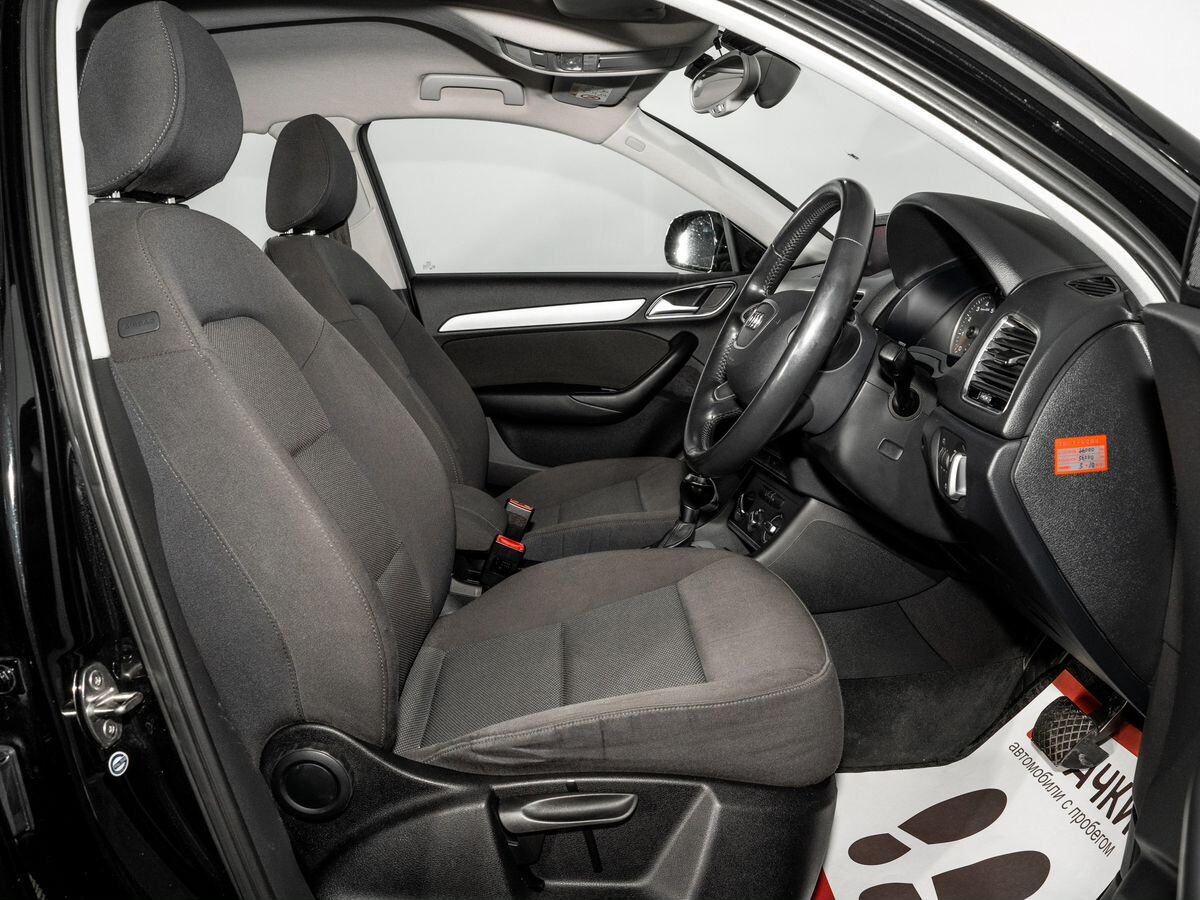 Audi Q3 2015 - фото автомобиля