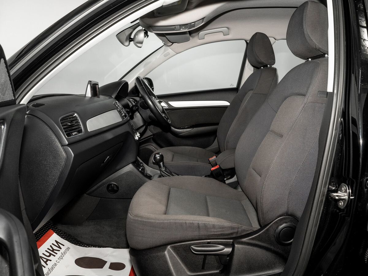 Audi Q3 2015 - фото автомобиля