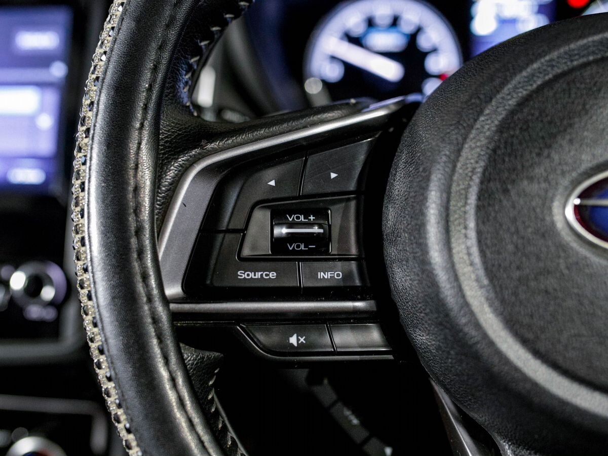Subaru Forester 2019 - фото автомобиля