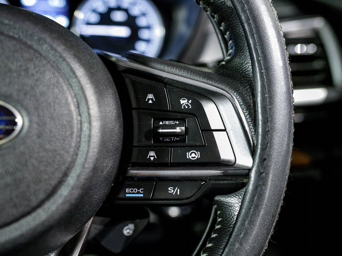 Subaru Forester 2019 - фото автомобиля