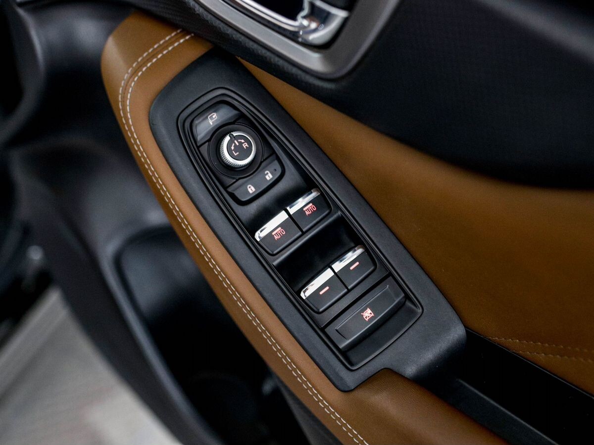 Subaru Forester 2019 - фото автомобиля