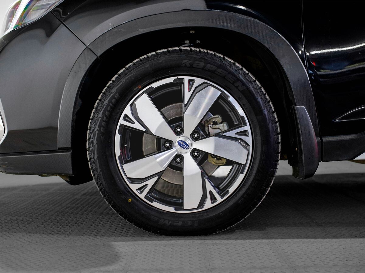 Subaru Forester 2019 - фото автомобиля