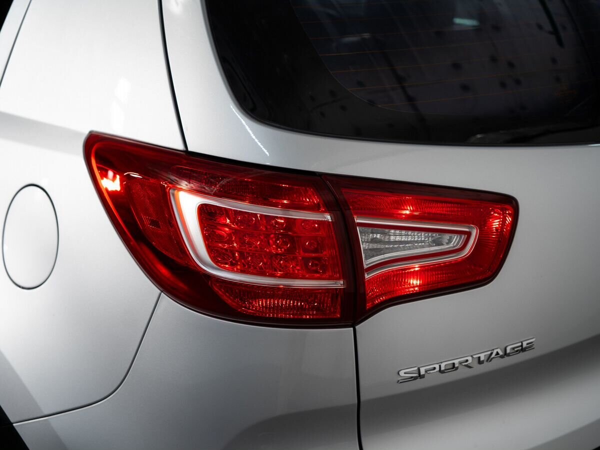 Kia Sportage 2010 - фото автомобиля